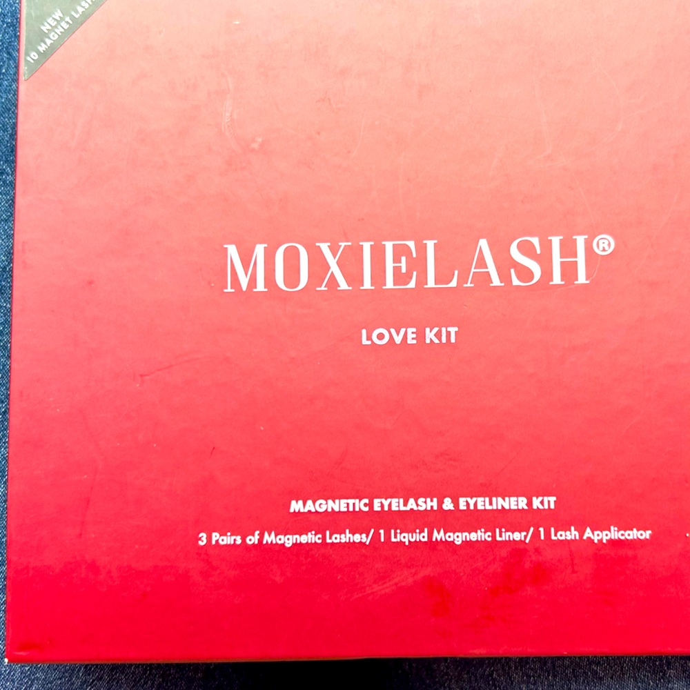 Moxie Lash MAGNETIC EYELASH AND EYELINER KIT BEAND NEW…… SEALED….. NEVER OPENED